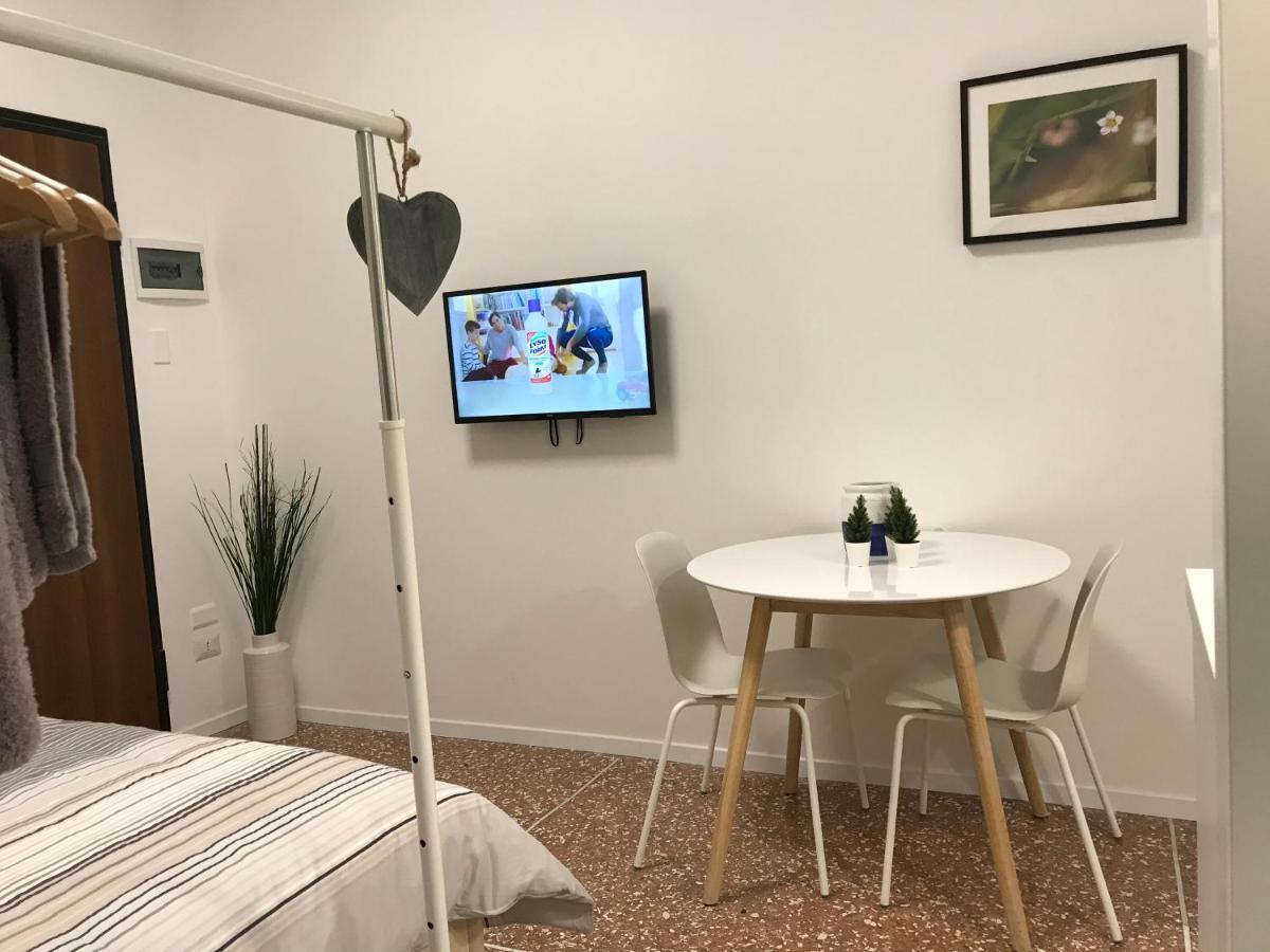 Studio 25 Apartment - Near Metro M3 ミラノ エクステリア 写真