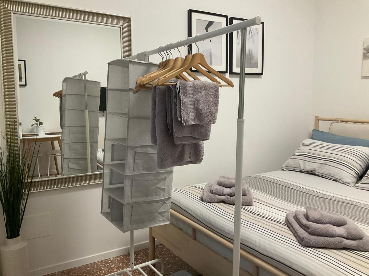 Studio 25 Apartment - Near Metro M3 ミラノ エクステリア 写真