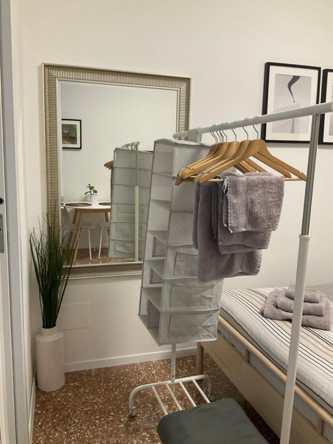 Studio 25 Apartment - Near Metro M3 ミラノ エクステリア 写真