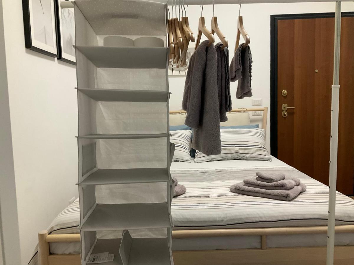 Studio 25 Apartment - Near Metro M3 ミラノ エクステリア 写真