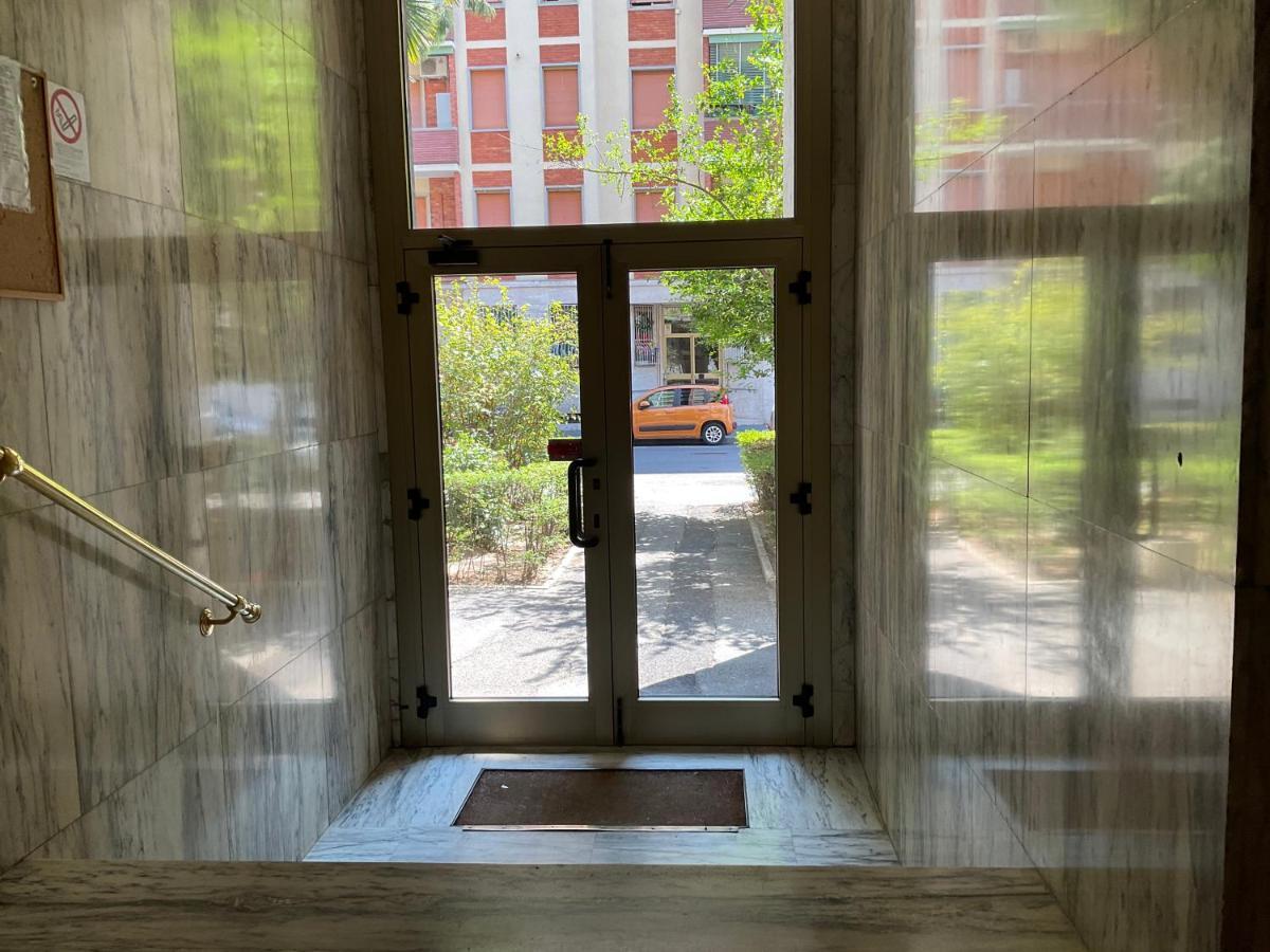 Studio 25 Apartment - Near Metro M3 ミラノ エクステリア 写真