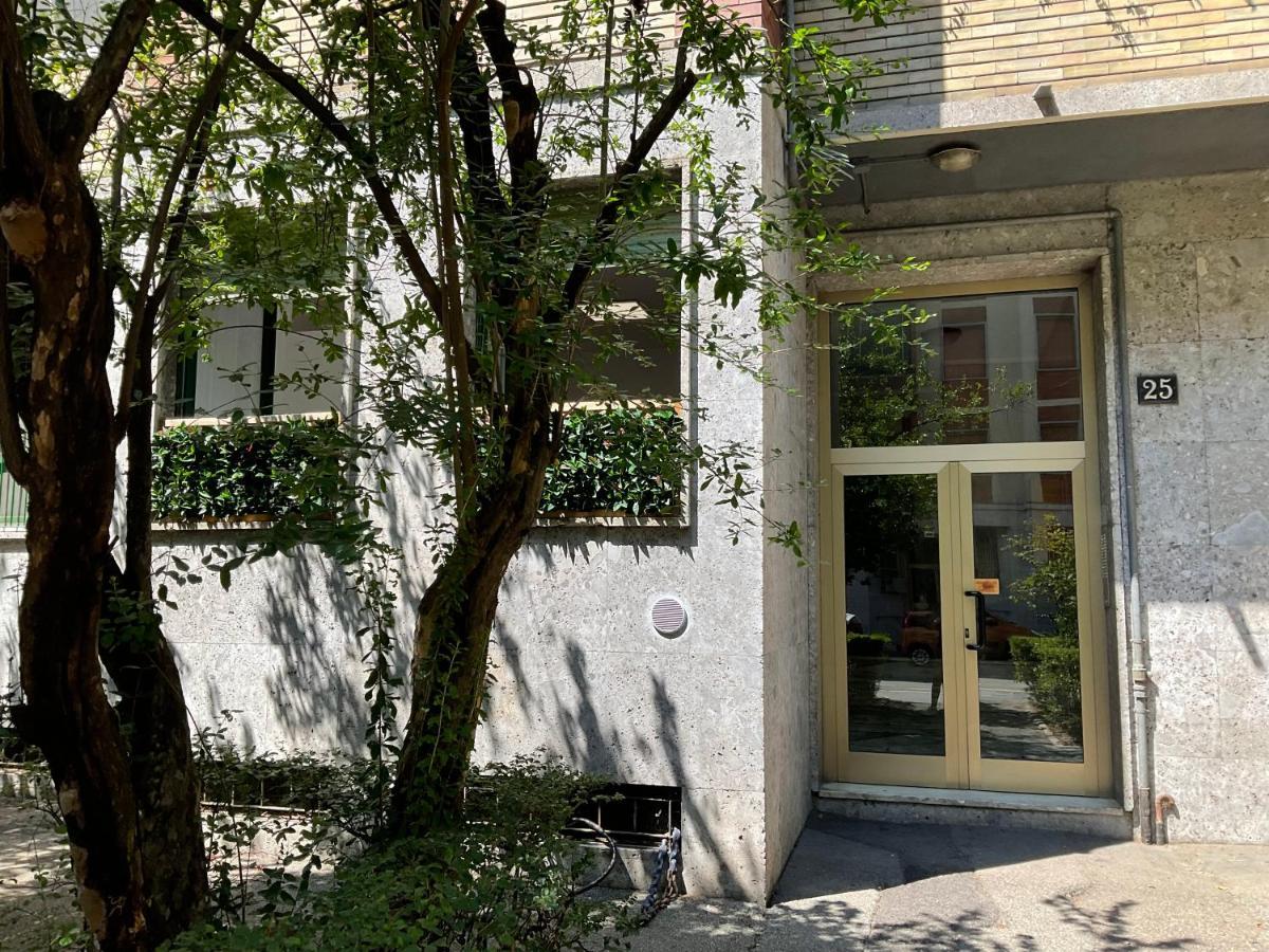 Studio 25 Apartment - Near Metro M3 ミラノ エクステリア 写真