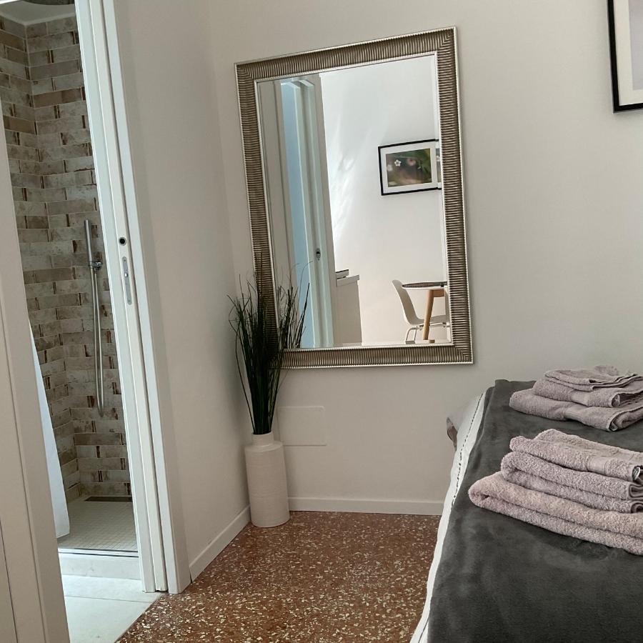 Studio 25 Apartment - Near Metro M3 ミラノ エクステリア 写真